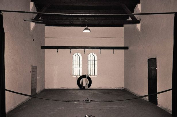 Gedenkstaette_Ploetzensee01